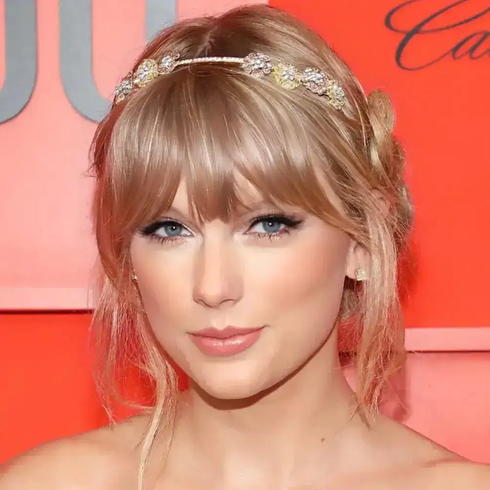 After AI process,american singer Taylor Swift with thickened bangs,showcasing bangs hairstyle effect.